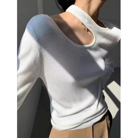 decollete design  knit