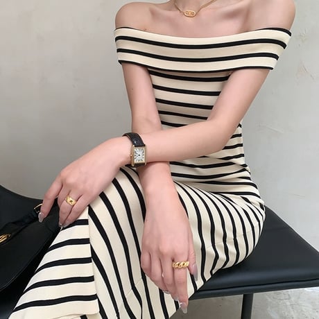off shoulder border onepiece