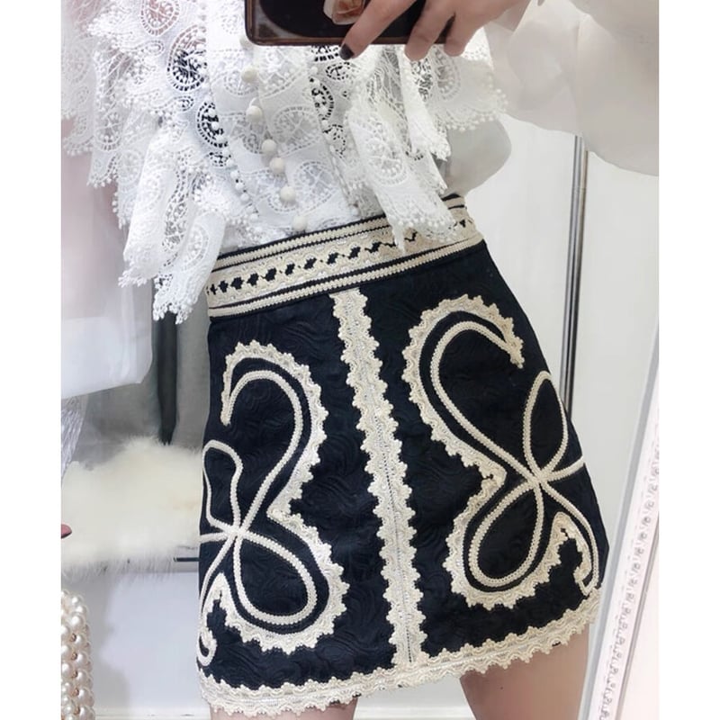 刺繍 ミニスカート | BrillantSelect Store