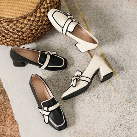 bi-color pumps