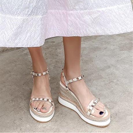 Genuine leather studs sandals