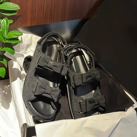 ribbon sandal