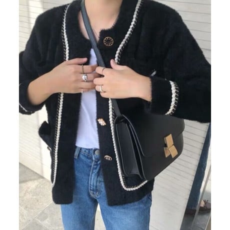 異柄 button cardigan