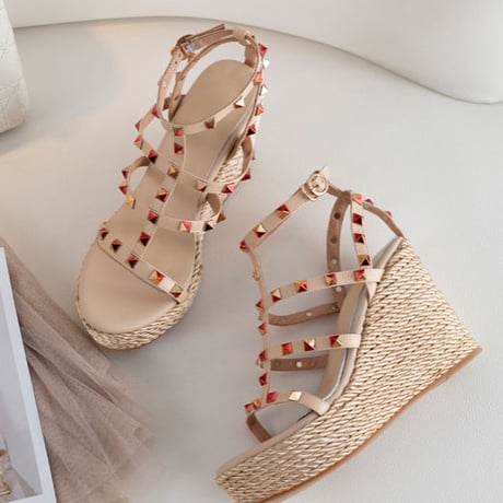 studs sandals