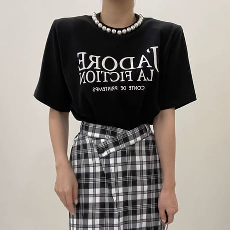 neck pearl t-shirt