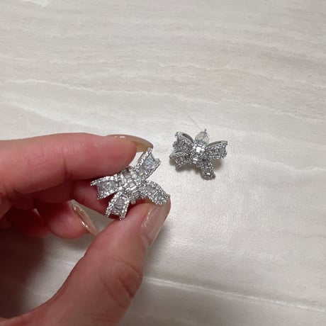 bijou ribbon ピアス