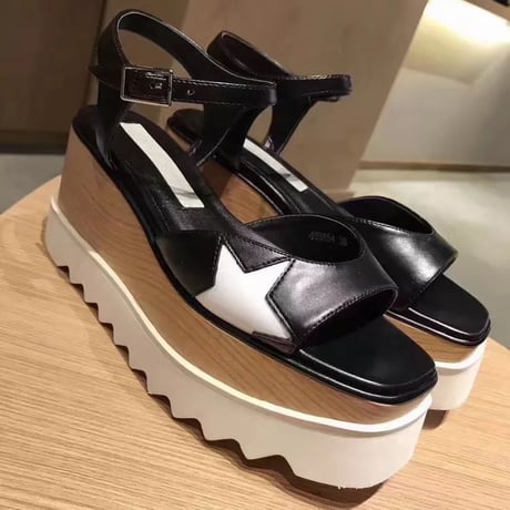 本革プラットフォームスターサンダル