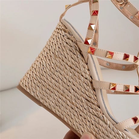 studs sandals