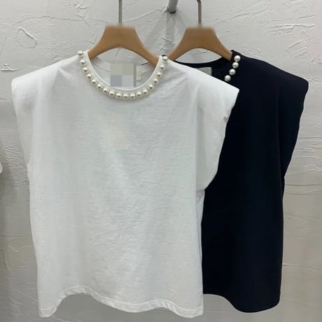 neck pearl t-shirt