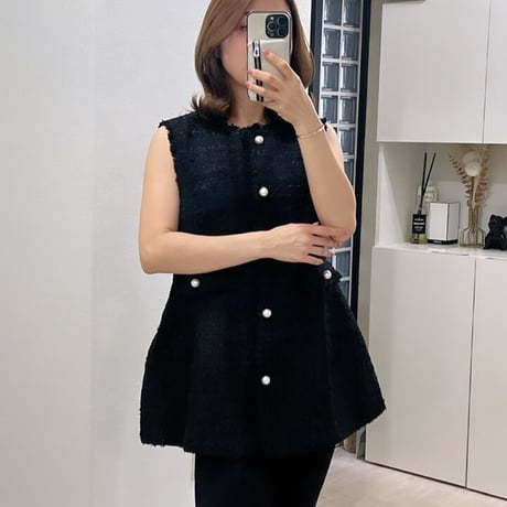 pearl button gilet