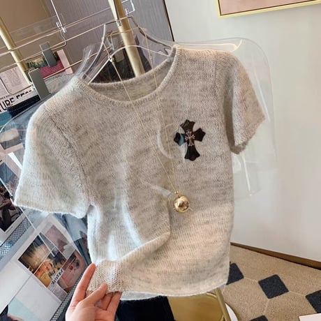 Cross summer knit