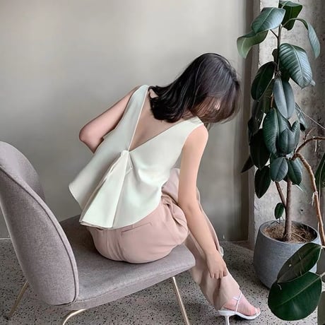 back ribbon sleeveless tops