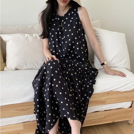 dot sleeveless onepiece
