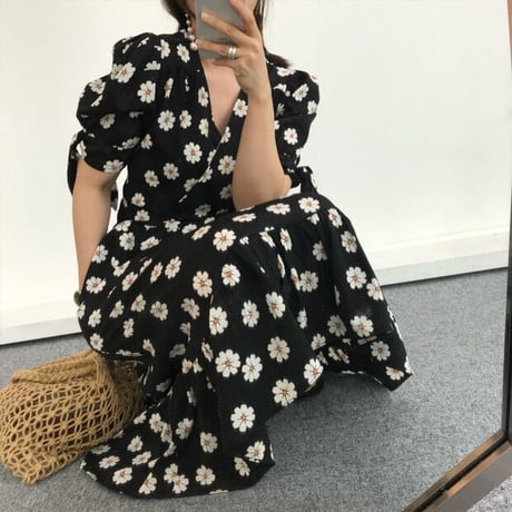 花柄ワンピース