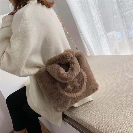 ロゴファー バッグ