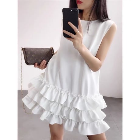 Hem frill onepiece