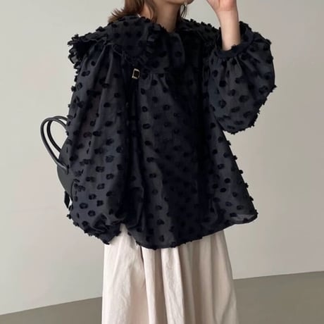 big collar ponpon blouse
