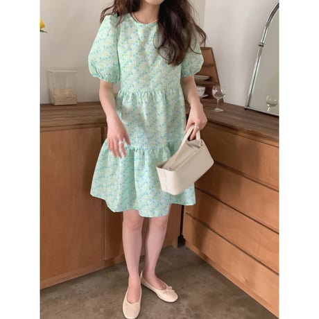 Back ribbon puff sleeve onepiece