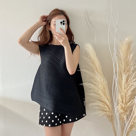 Asymmetric tops