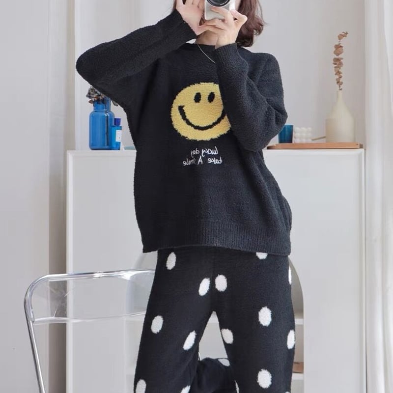 ニコちゃん モコモコルームウェア | BrillantSelect Store ニコちゃん モコモコルームウェア | BrillantSelect Store