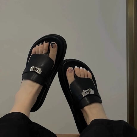 buckle design sandal