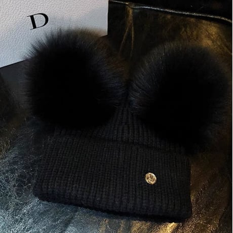 ポンポン fur knit hat