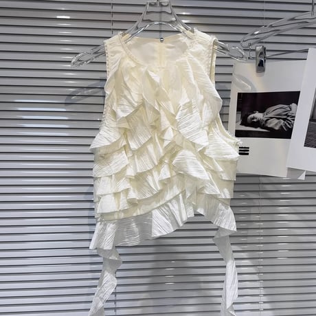 sleeveless asymmetry frill tops