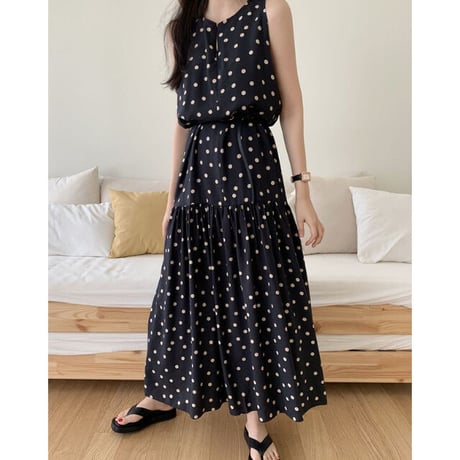 dot sleeveless onepiece