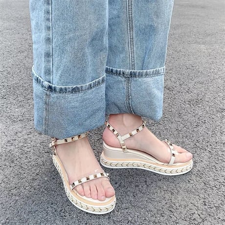 【即納あり】Genuine leather studs sandals