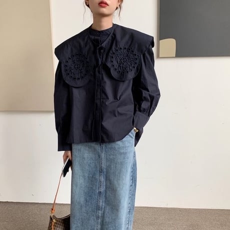 big  collar  blouse