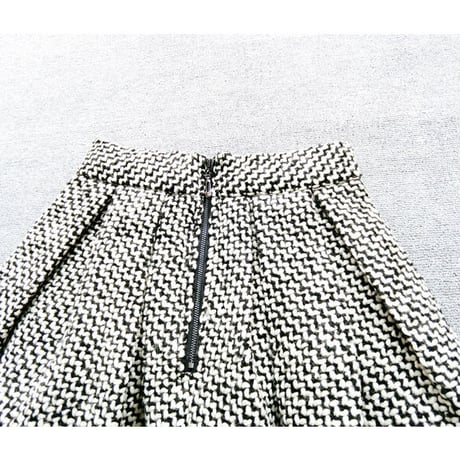 tweed skirt