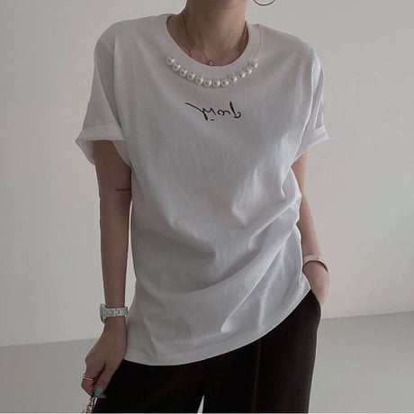 neck pearl t-shirt