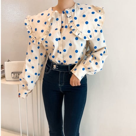 big collar dot blouse