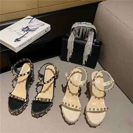studs wedge sandal