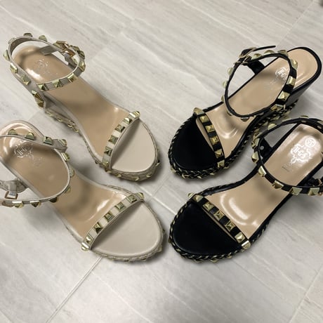 studs wedge sandal