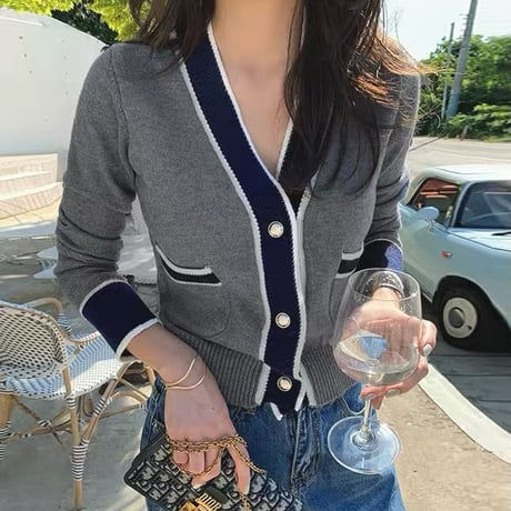 bi-color vneck cardigan