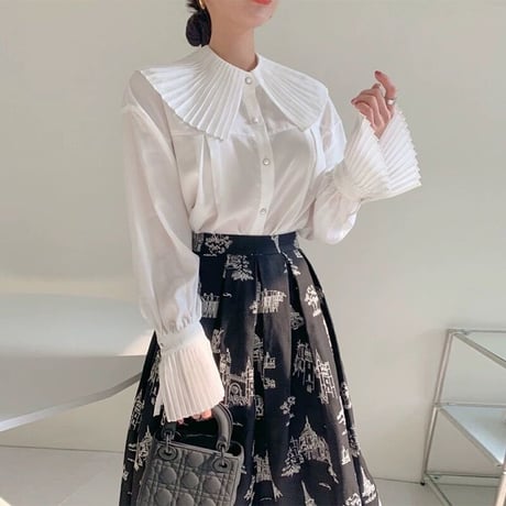 pleats  collar  blouse