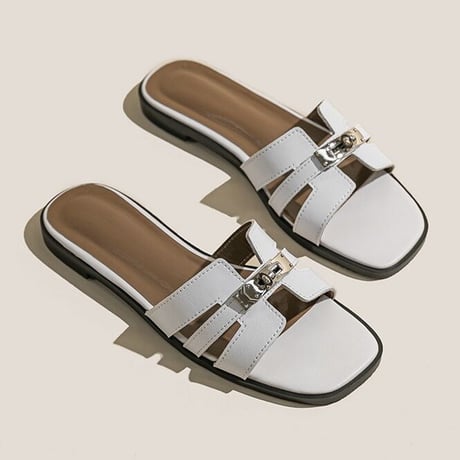 buckle flat sandal