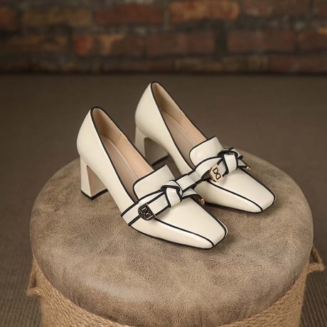 【牛革】ribbon pumps