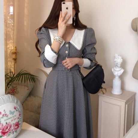 Big collar check onepiece