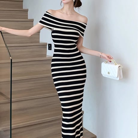 off shoulder border onepiece