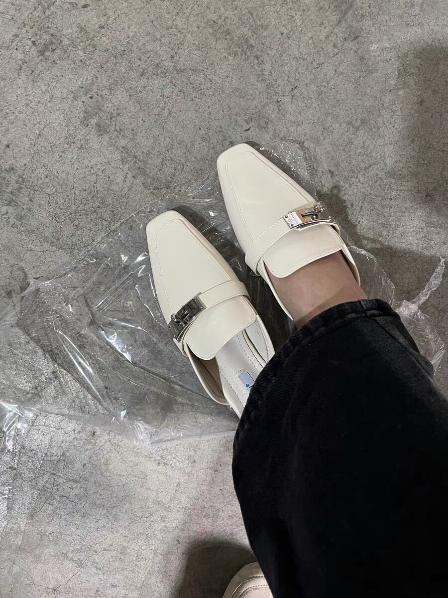buckle square mule | BrillantSelect Store