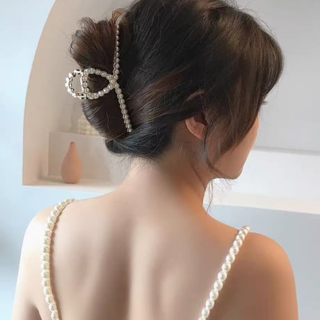 Pearl hair clip
