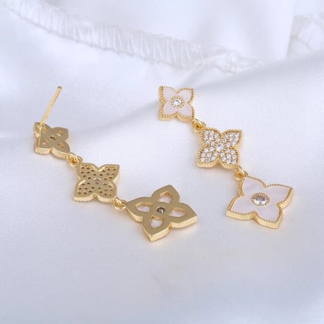 flower ピアス