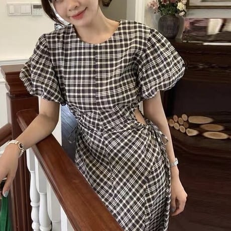 check puff sleeve onepiece