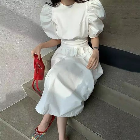 パフスリーブワンピース