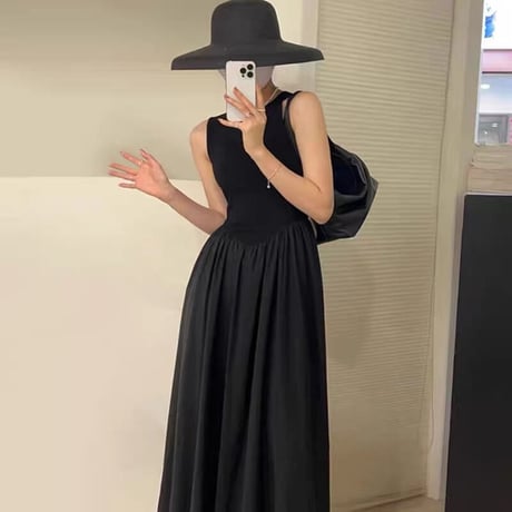 sleeveless onepiece