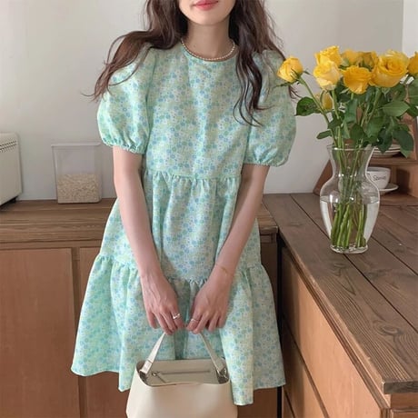 Back ribbon puff sleeve onepiece