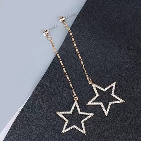 スター揺れるピアス