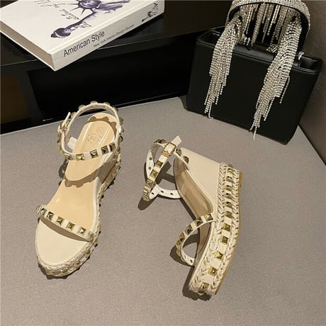 studs wedge sandal